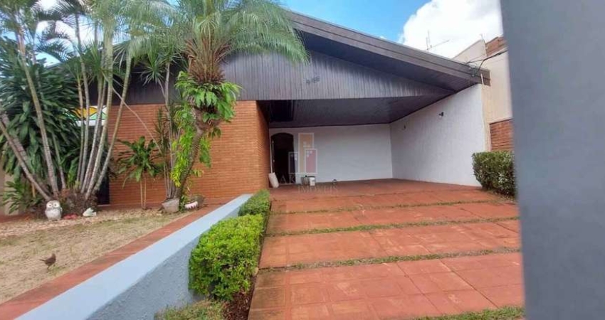 Casa para alugar em Vila Brunhari de 125.00m² com 3 Quartos, 1 Suite e 4 Garagens