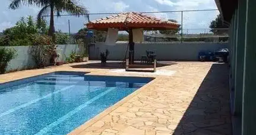 Chácara para venda em Bairro Dos Pires de 210.00m² com 2 Quartos e 5 Garagens