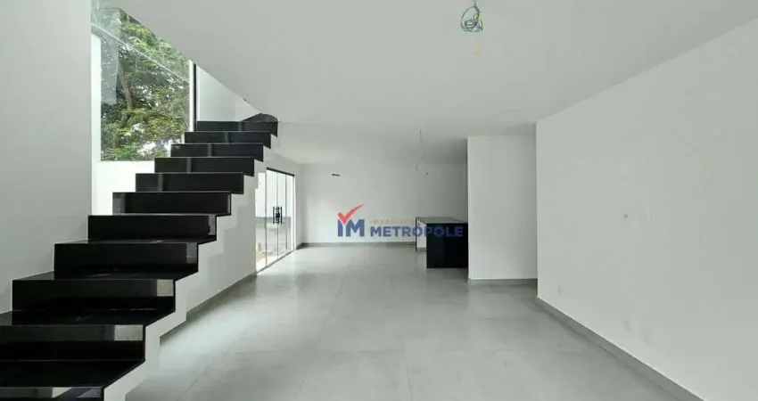 Casa para venda em Freguesia (jacarepaguá) de 150.00m² com 4 Quartos, 1 Suite e 2 Garagens