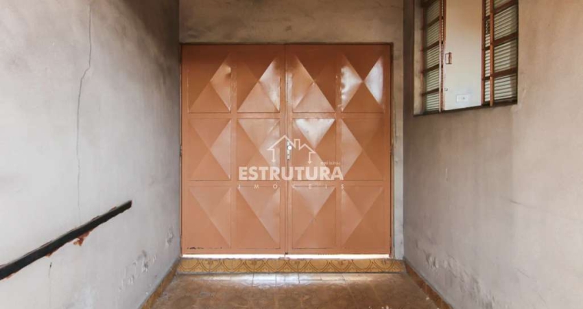 Casa para alugar em Centro de 178.00m² com 4 Quartos e 3 Garagens