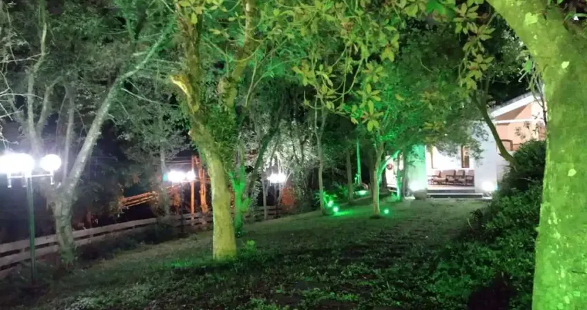 Casa para venda em Chácara Granja Velha de 2000.00m² com 7 Quartos, 2 Suites e 2 Garagens
