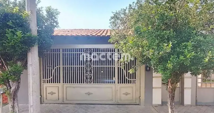 Casa para venda em Vila Monte Alegre de 156.00m² com 3 Quartos, 1 Suite e 3 Garagens