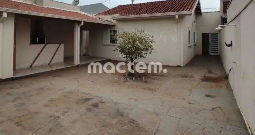 Casa para venda em Jardim Roberto Benedetti de 147.00m² com 3 Quartos, 1 Suite e 3 Garagens