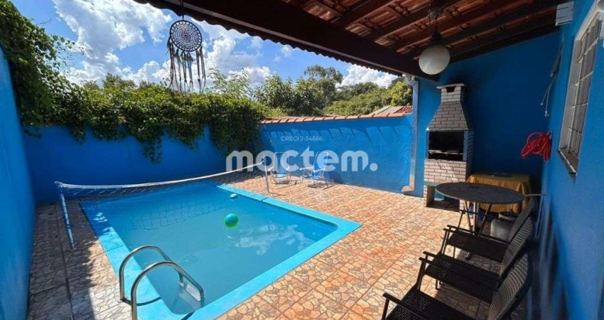 Casa para venda em Jardinópolis de 235.00m² com 2 Quartos, 1 Suite e 2 Garagens
