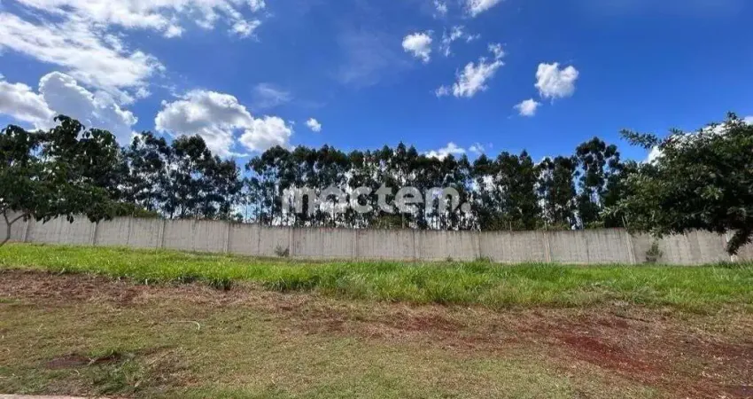 Terreno para venda em Cravinhos de 275.00m²