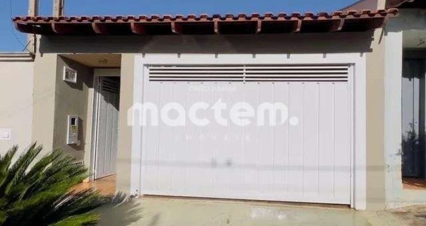 Casa para venda em Residencial E Comercial Palmares de 144.00m² com 3 Quartos, 2 Suites e 2 Garagens