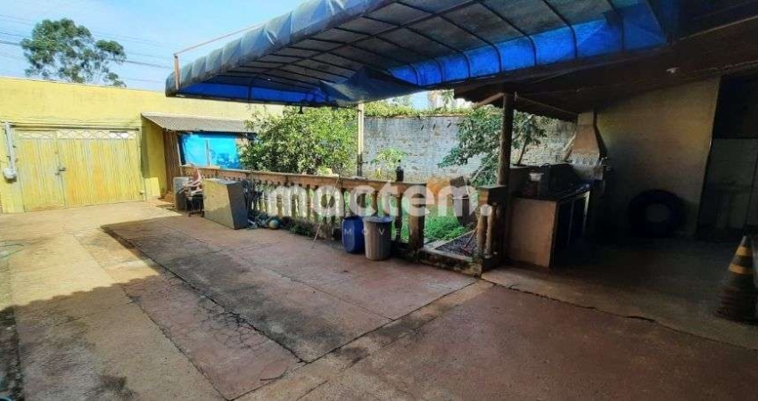Casa para venda em Parque Das Figueiras de 65.00m² com 2 Quartos, 1 Suite e 4 Garagens