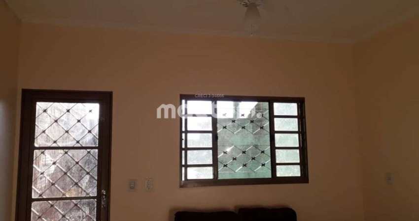 Casa para venda em Jardim Helena de 49.00m² com 2 Quartos e 2 Garagens