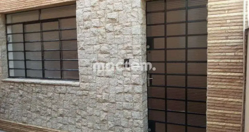 Casa para venda em Centro de 125.00m² com 3 Quartos e 1 Garagem