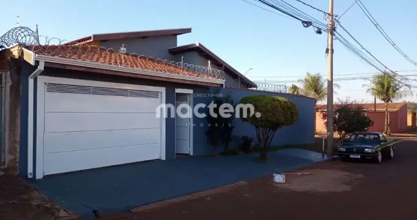Casa para venda em Jardinópolis de 225.00m² com 2 Quartos, 1 Suite e 4 Garagens