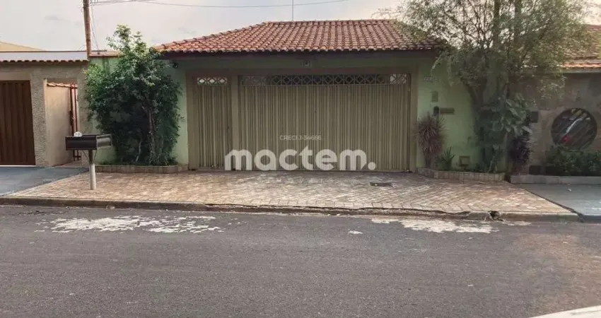 Casa para venda em Jardim Anhangüera de 194.00m² com 3 Quartos, 1 Suite e 4 Garagens