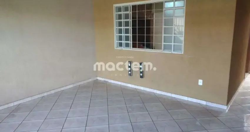 Casa para venda em Planalto Verde de 115.00m² com 3 Quartos, 1 Suite e 2 Garagens