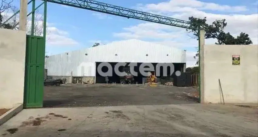 Galpão / Depósito / Armazém para venda em Recanto Princesa Isabel de 1800.00m²