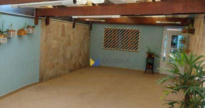 Sobrado para venda em Parada Inglesa de 126.00m² com 3 Quartos, 2 Suites e 4 Garagens