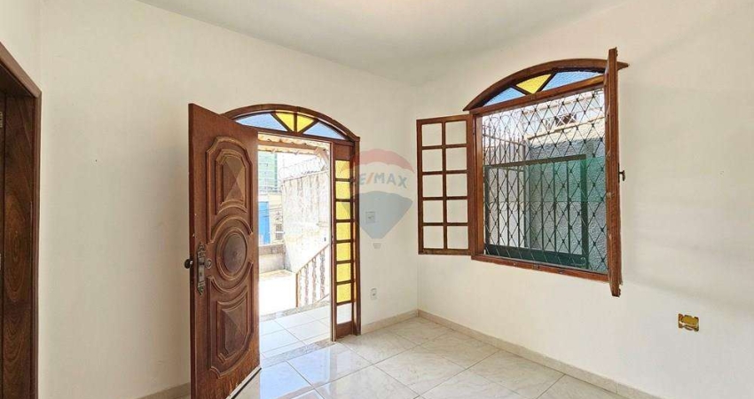 Casa para venda em Lagoinha de 246.00m² com 5 Quartos, 1 Suite e 3 Garagens