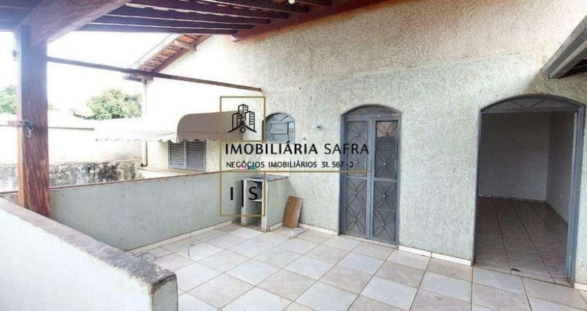 Casa para alugar em Vila Ipiranga de 60.00m² com 2 Quartos e 1 Garagem