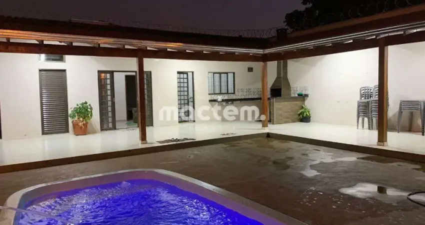 Prédio Comercial para venda em Jardim Professor Antônio Palocci de 135.00m² com 2 Quartos, 1 Suite e 3 Garagens