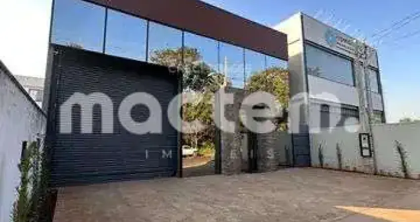 Imóvel Comercial para venda em Jardim Interlagos de 220.00m² com 4 Garagens