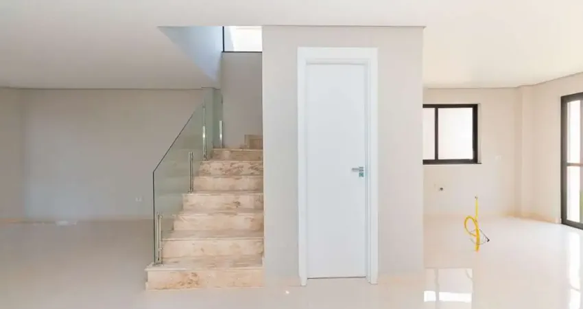 Casa de Condomínio para venda em Pinheirinho de 166.00m² com 3 Quartos, 3 Suites e 3 Garagens