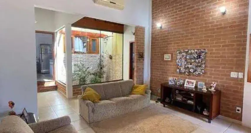 Casa de Condomínio para venda em Parque Terras De Santa Olívia de 233.00m² com 3 Quartos, 1 Suite e 4 Garagens