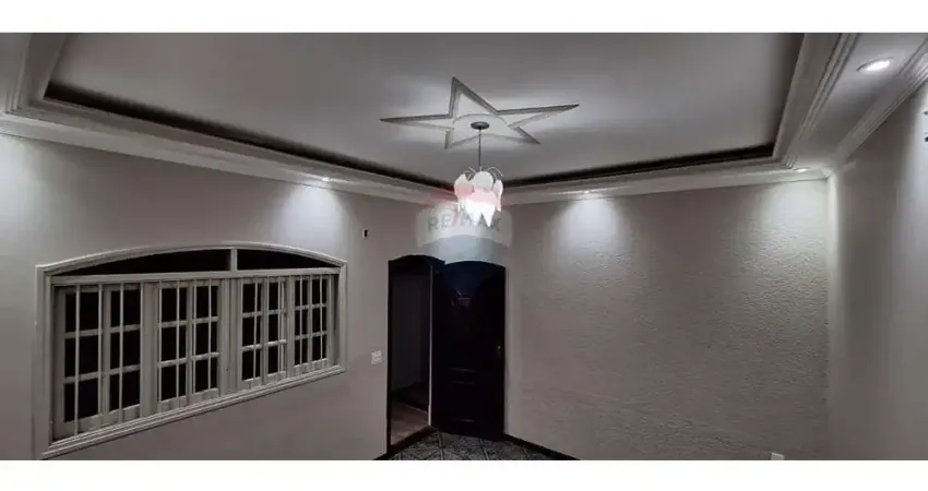 Casa para alugar em Vila Tupi de 155.00m² com 3 Quartos, 1 Suite e 2 Garagens