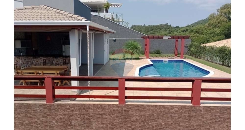 Casa de Condomínio para venda em Residencial Dos Lagos de 330.00m² com 4 Quartos, 4 Suites e 4 Garagens