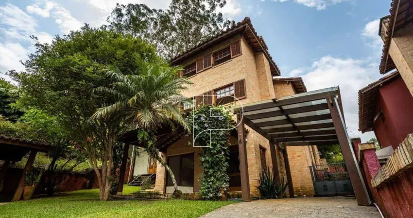 Casa de Condomínio para venda em Granja Viana de 350.00m² com 4 Quartos, 4 Suites e 4 Garagens