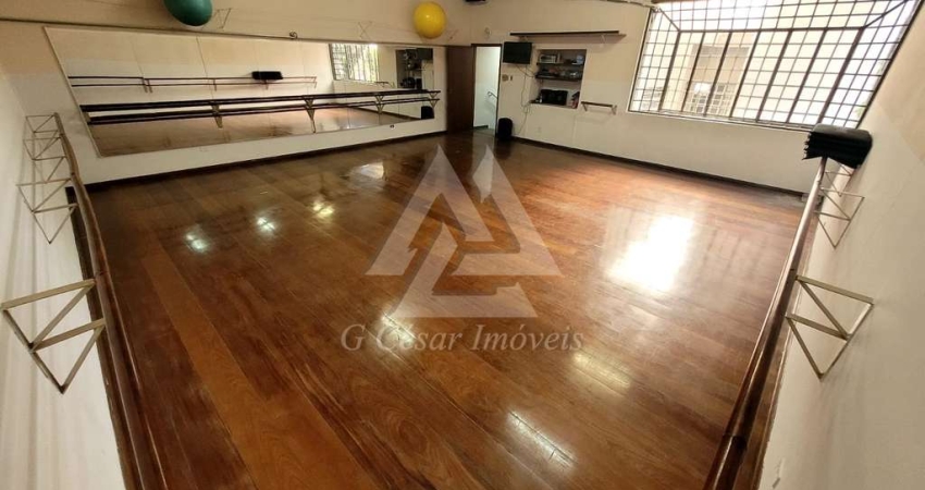 Prédio Comercial para venda em Centro de 444.00m² com 3 Garagens