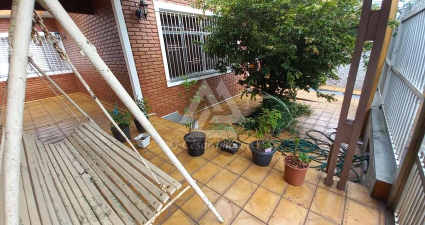Casa para venda em Jardim Pedroso de 250.00m² com 3 Quartos e 4 Garagens