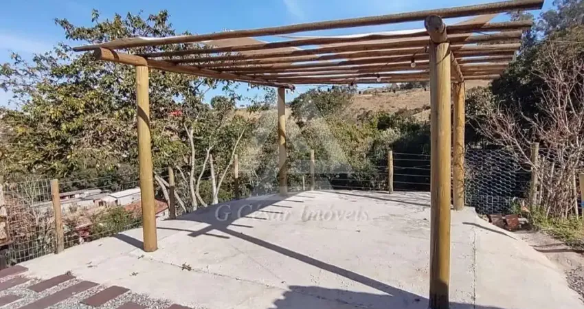 Chácara para venda em Pinhalzinho de 240.00m² com 3 Quartos, 2 Suites e 8 Garagens