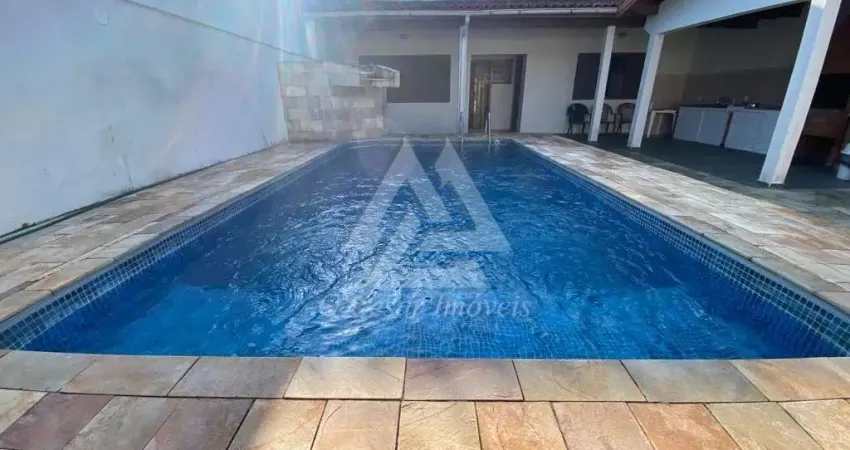 Casa para venda em Itanhaém de 460.00m² com 3 Quartos, 1 Suite e 7 Garagens