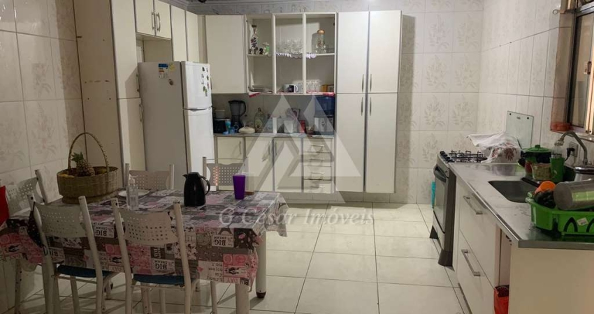 Sobrado para venda em Parque Das Américas de 216.00m² com 3 Quartos, 2 Suites e 1 Garagem