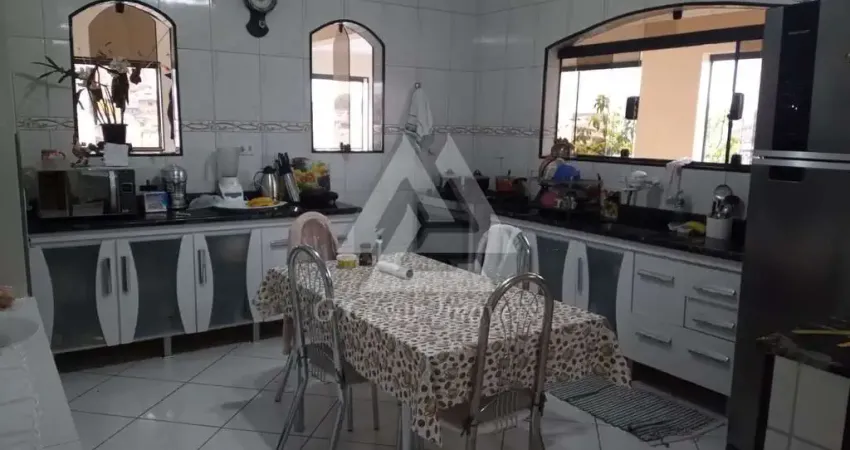 Casa para venda em Jardim Mauá de 220.00m² com 6 Quartos, 2 Suites e 4 Garagens