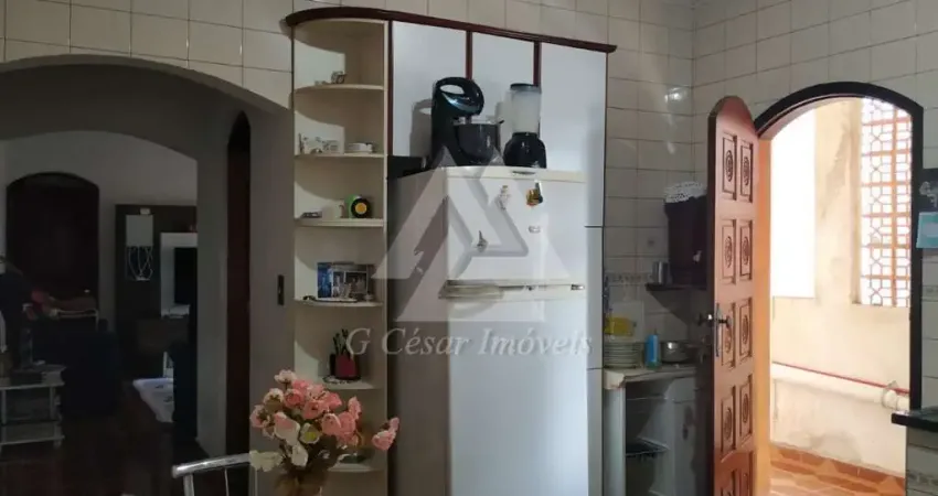 Casa para venda em Jardim Zaira de 348.00m² com 4 Quartos e 1 Garagem