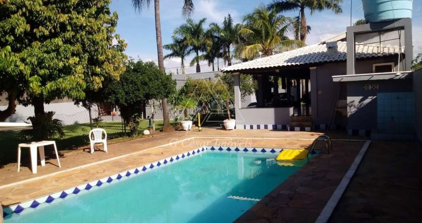 Chácara para venda em Jardim Residencial Alto Do Flamboyant de 310.00m² com 4 Quartos, 2 Suites e 12 Garagens