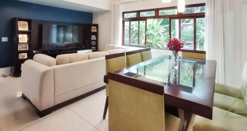 Apartamento para venda em Corrêas de 77.00m² com 3 Quartos, 1 Suite e 1 Garagem