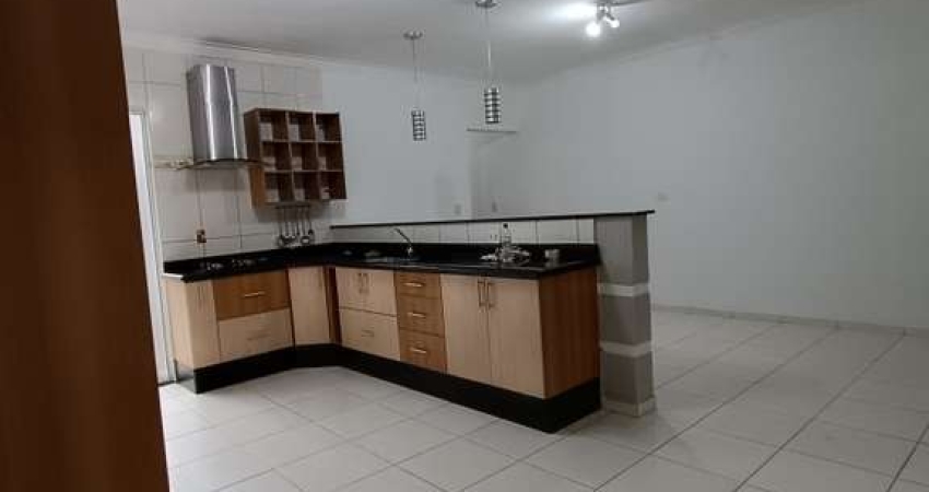 Casa para alugar em Parque Nova Carioba de 150.00m² com 2 Quartos, 1 Suite e 2 Garagens