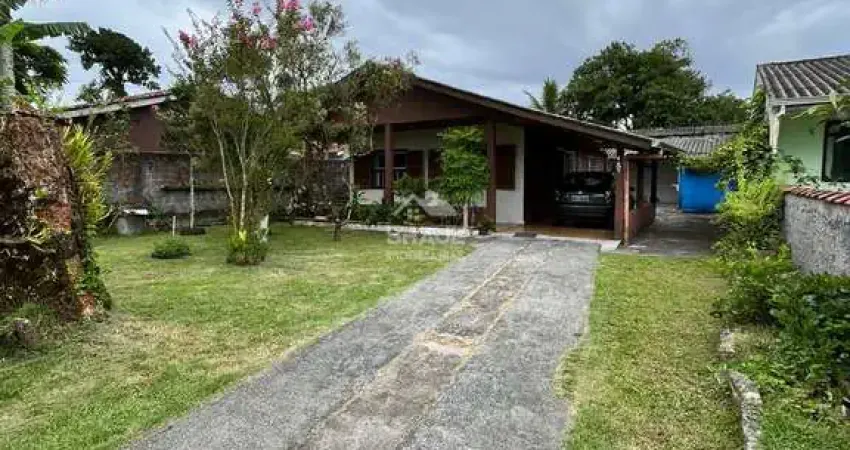 Casa para venda em Pontal Do Paraná de 90.00m² com 2 Quartos, 1 Suite e 6 Garagens