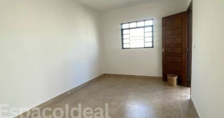 Casa para venda em Vila Dutra de 118.00m² com 3 Quartos, 1 Suite e 2 Garagens