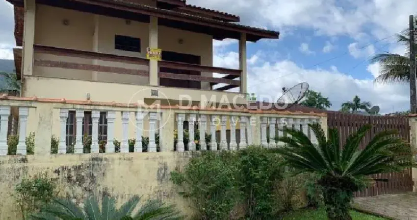 Casa para venda em Praia Da Lagoinha de 360.00m² com 3 Quartos, 1 Suite e 2 Garagens