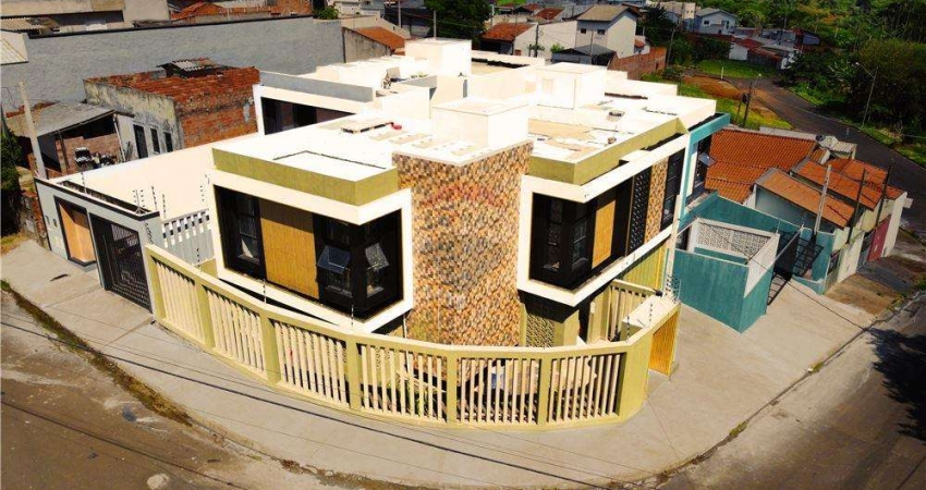 Sobrado para venda em Jardim Ypê de 196.00m² com 3 Quartos, 1 Suite e 4 Garagens