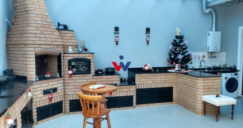 Sobrado para venda em Cajuru de 240.00m² com 3 Quartos, 1 Suite e 1 Garagem