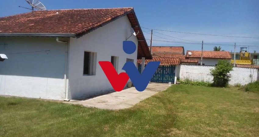 Casa para venda em Itanhaém de 190.00m² com 4 Quartos e 6 Garagens