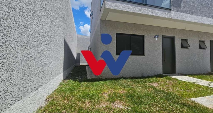 Sobrado para venda em Boqueirão de 126.00m² com 3 Quartos, 1 Suite e 2 Garagens