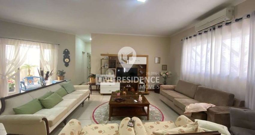 Casa para venda em Giardino D' Itália de 238.00m² com 4 Quartos, 1 Suite e 4 Garagens