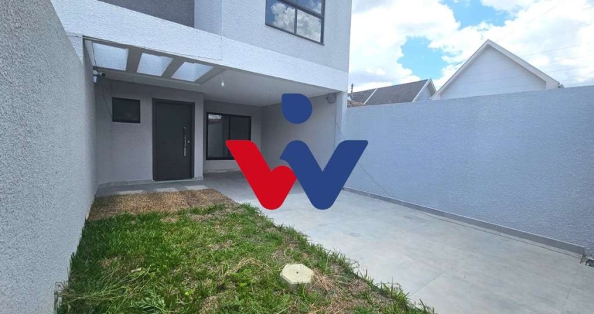 Sobrado para venda em Boqueirão de 150.00m² com 3 Quartos, 3 Suites e 2 Garagens
