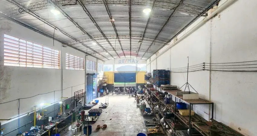 Galpão / Depósito / Armazém para venda em Independência de 747.00m² com 20 Garagens