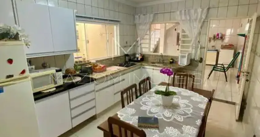 Casa para venda em Vila Tupi de 125.00m² com 2 Quartos, 1 Suite e 3 Garagens