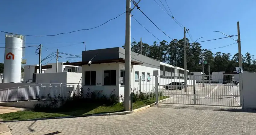 Casa para venda em Jardim Sandra de 49.00m² com 2 Quartos e 1 Garagem