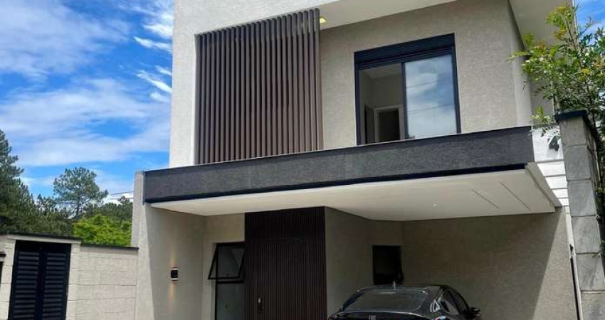 Casa para venda em Gramado de 315.00m² com 3 Quartos, 3 Suites e 5 Garagens